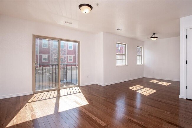 Foto del edificio - 2836 W Hillshire Dr