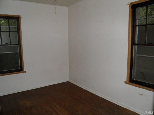 Building Photo - 551 S Washington St