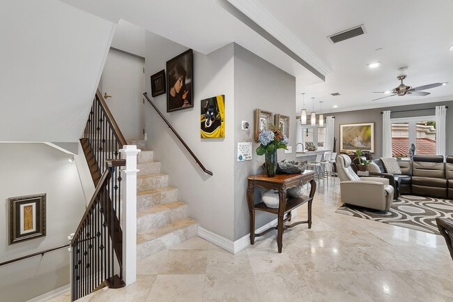 Building Photo - 301 Tarpon Dr