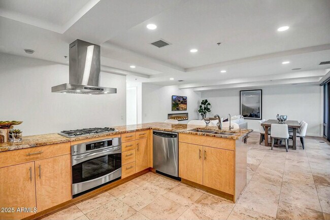 Foto del edificio - 7121 E Rancho Vista Dr