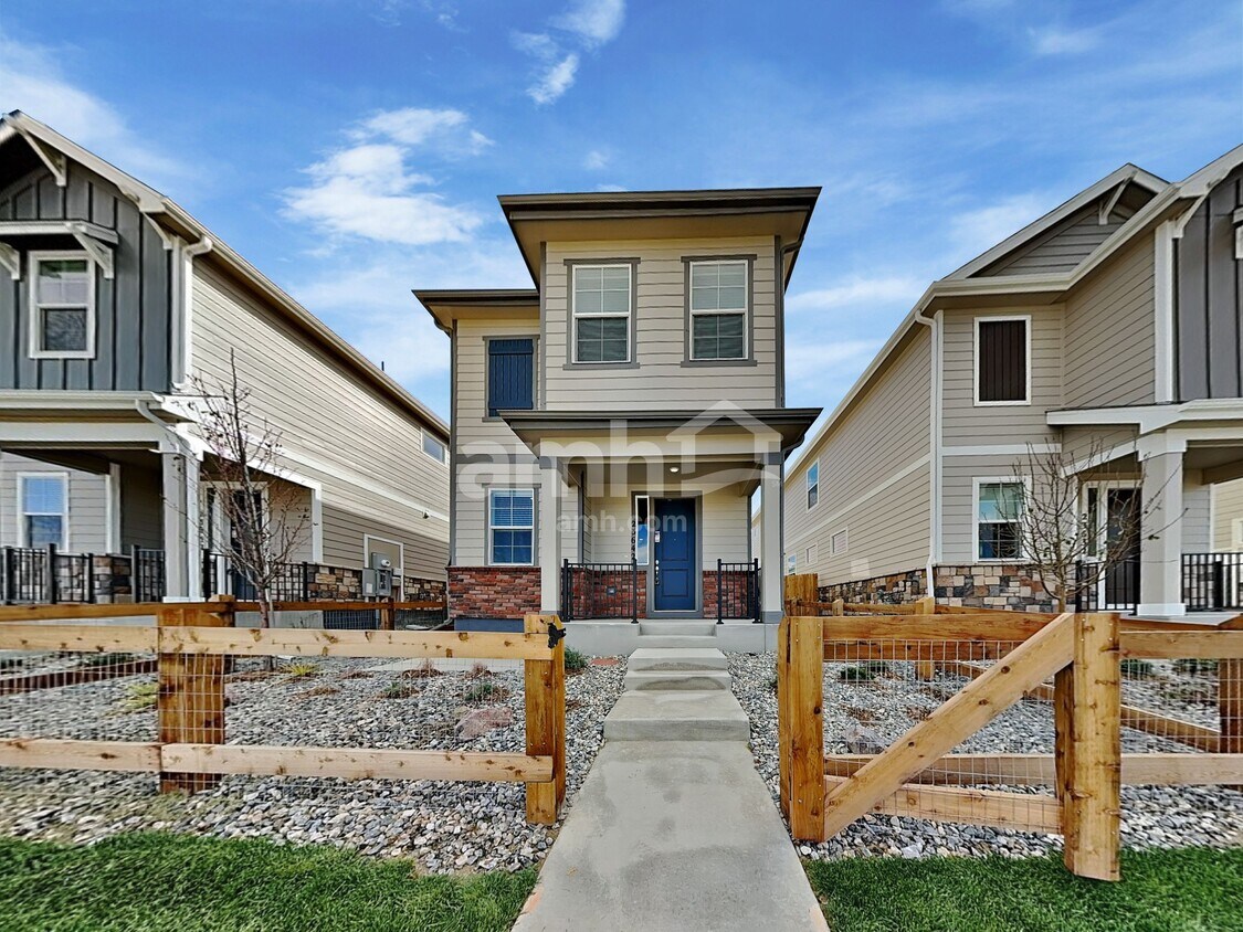 Foto principal - 23642 E 3rd Pl