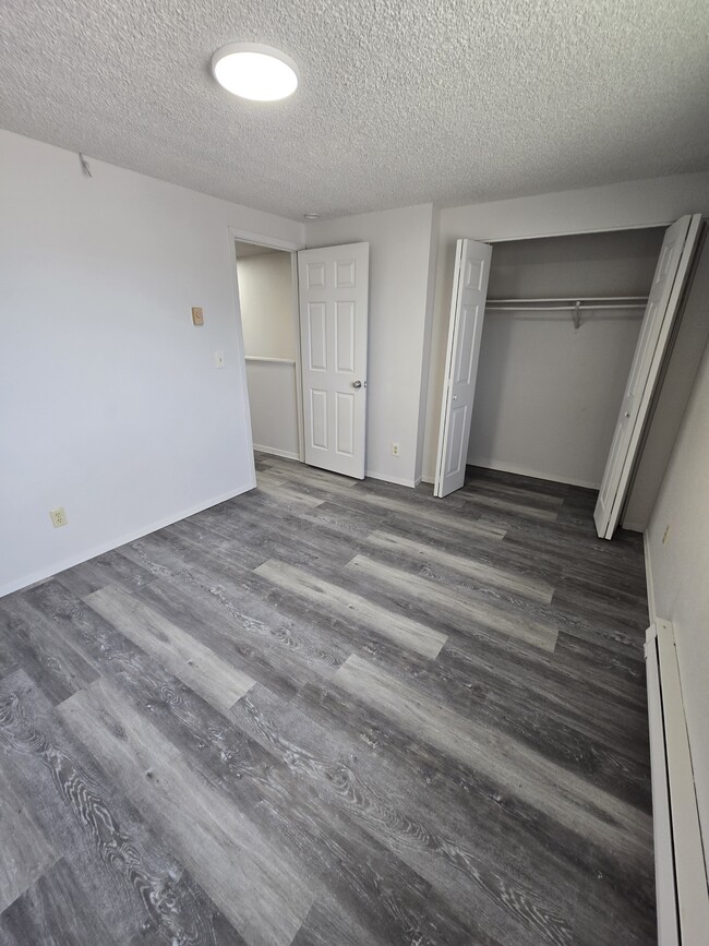 Building Photo - 817 Northview Cir
