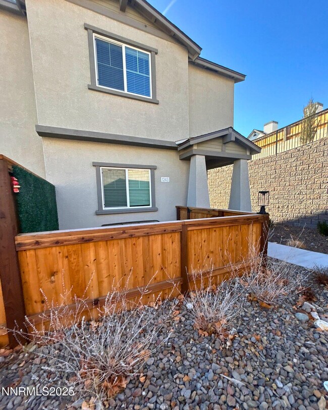 Foto del edificio - 1243 Cedarhaven Ct