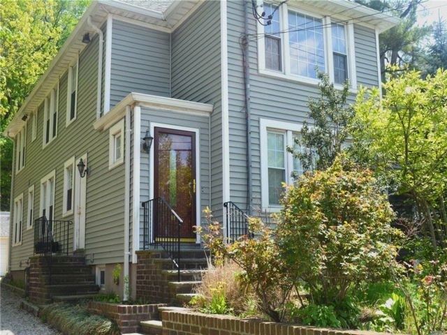 Primary Photo - 89 Glen Cove Ave