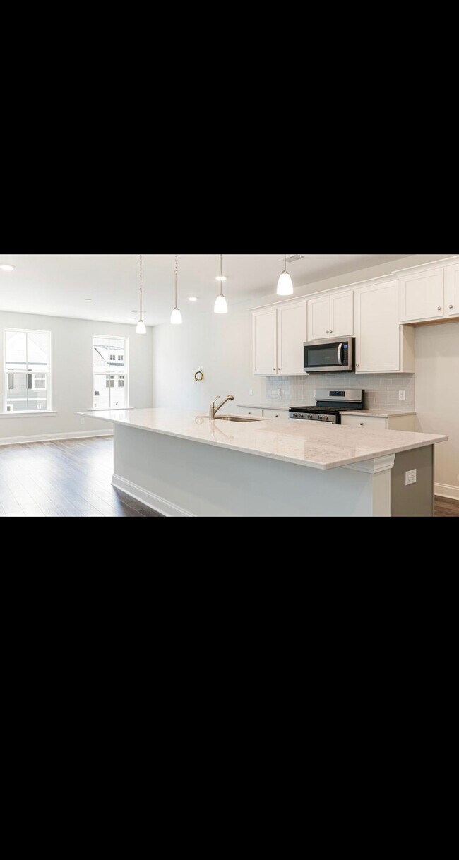 Foto del edificio - 1244 Tice Ln