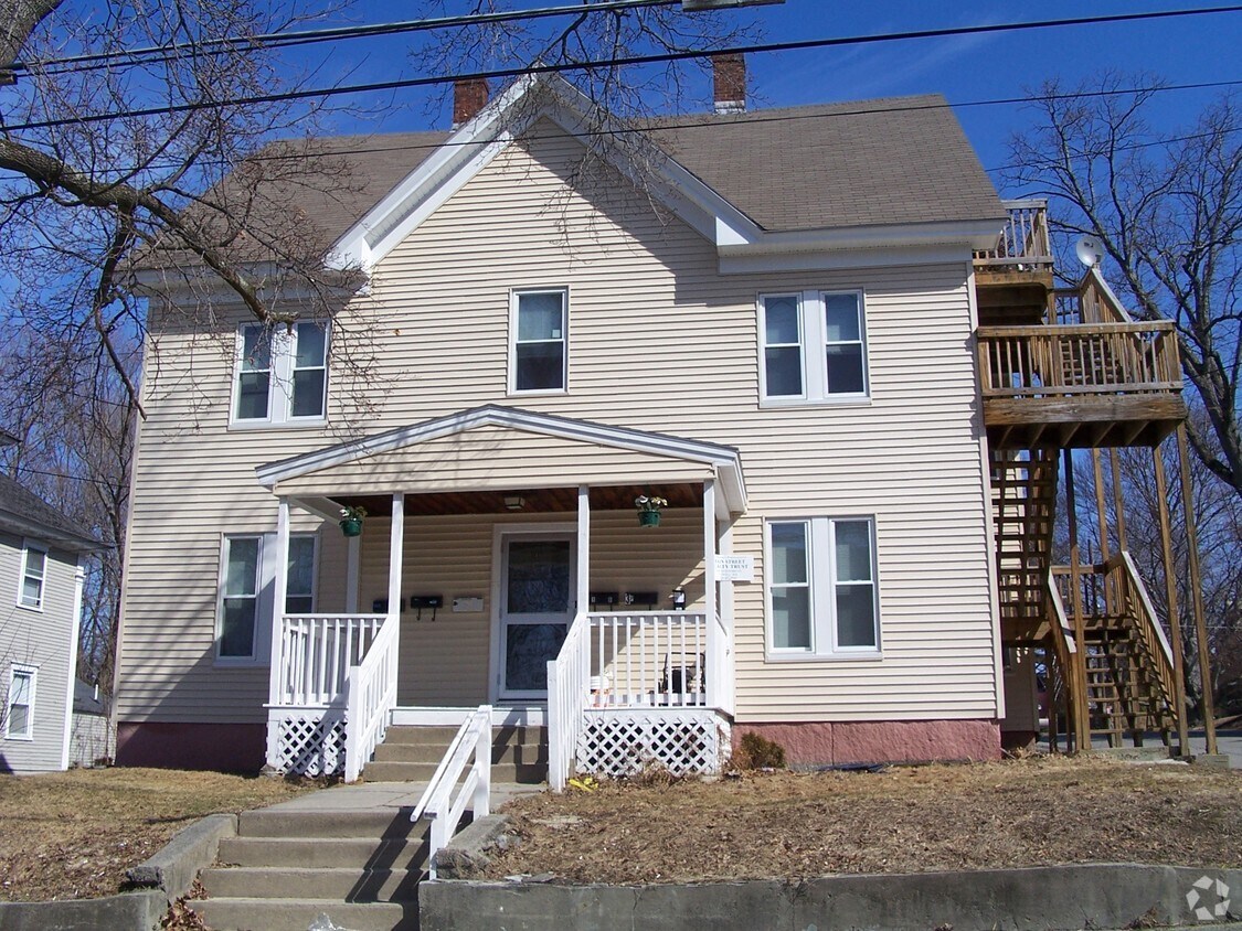 Building Photo - 18 Williams St