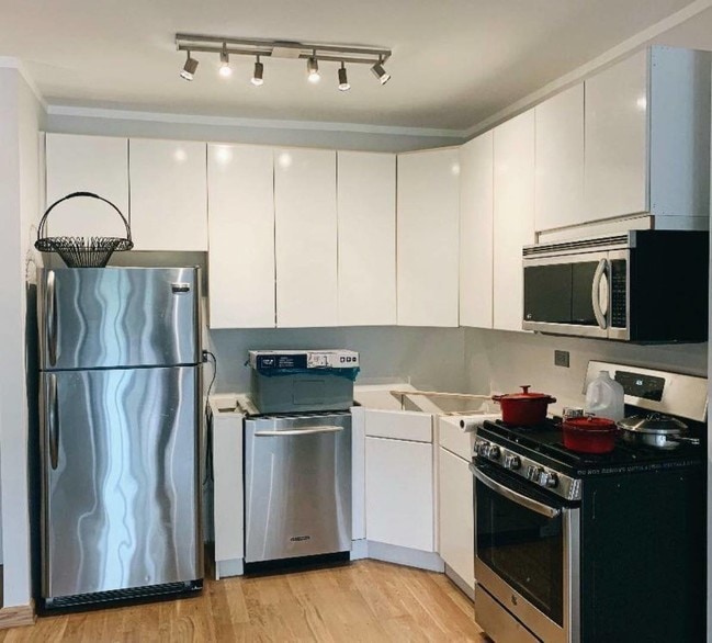 Building Photo - 3111 Ocean Pkwy