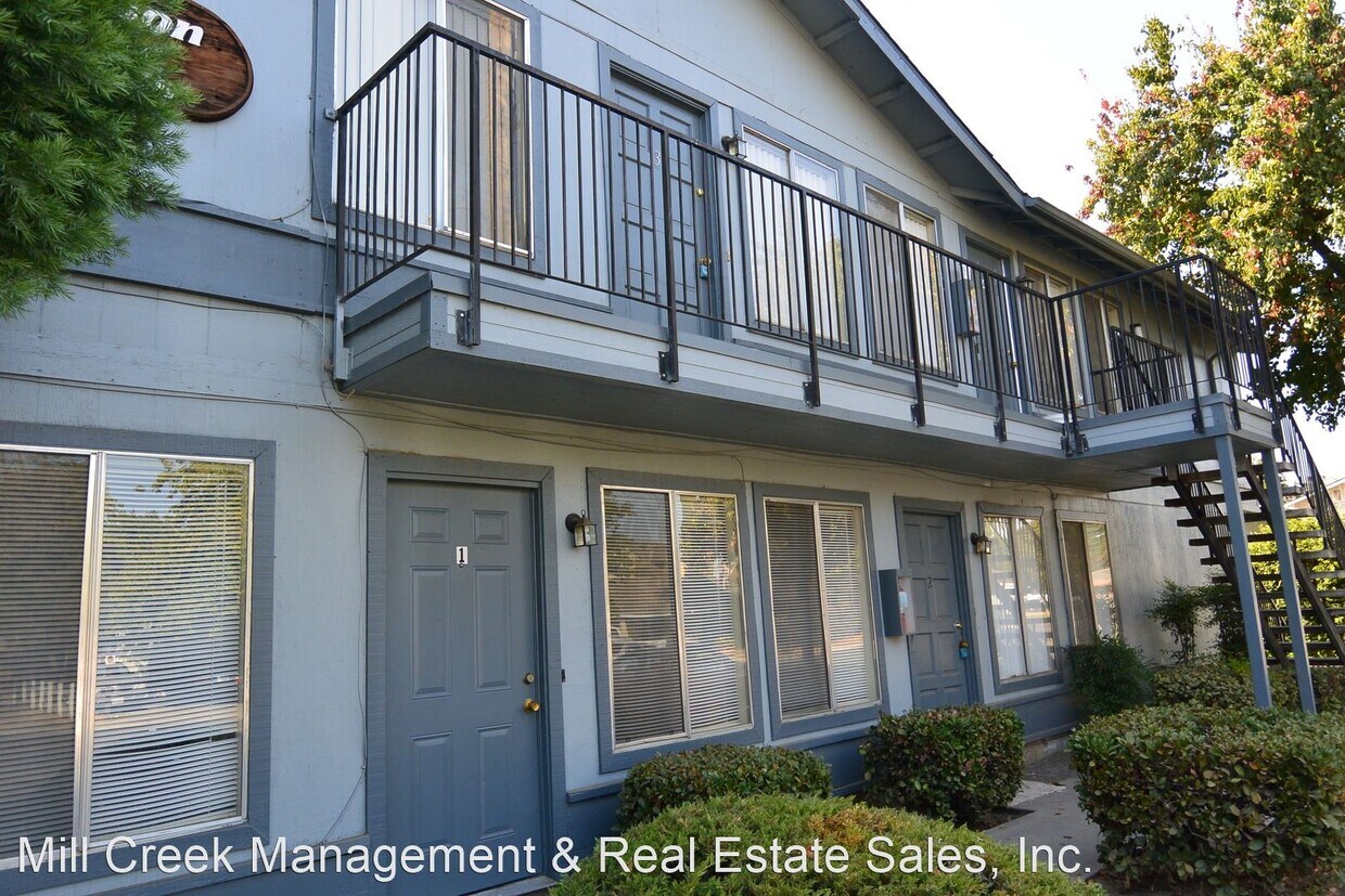 1321 S Central St, Visalia, CA 93277 Room for Rent in Visalia, CA