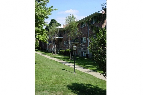 Building Photo - Paoli Place South Apartments