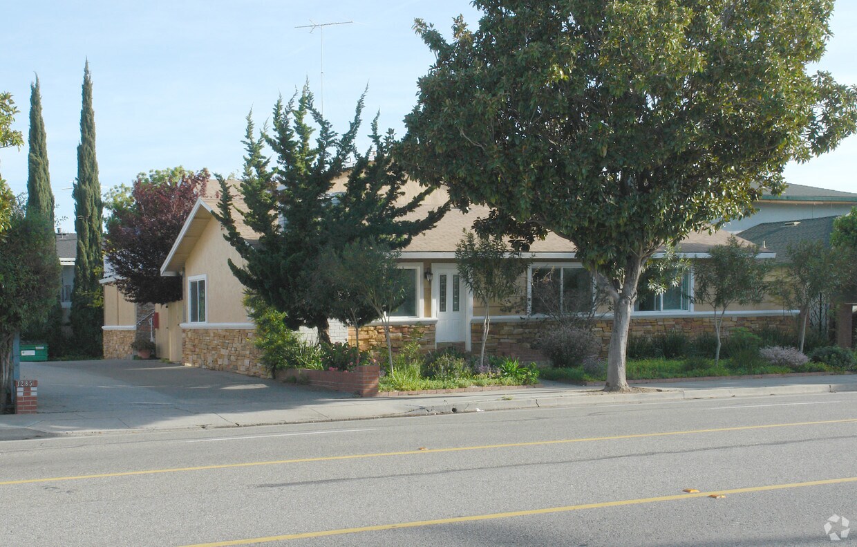 Primary Photo - 1265 W Campbell Ave