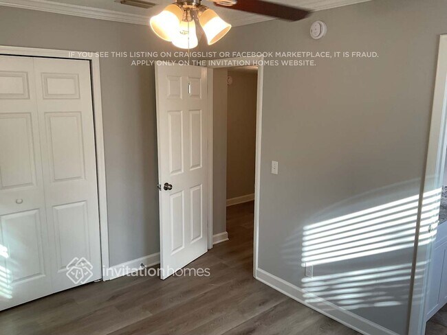 Foto del edificio - 9557 Priory Ave