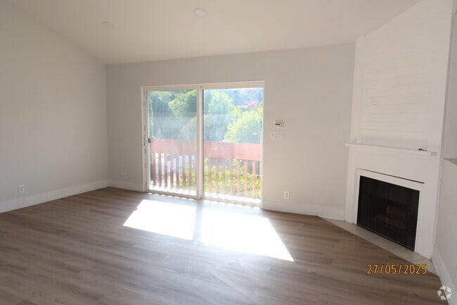 Building Photo - 1064 S Garfield Ave