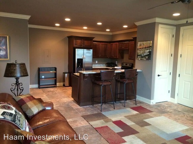 Foto del edificio - 218 Vaughn Ln