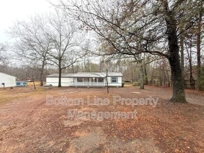 Building Photo - 2400 Hart Rd