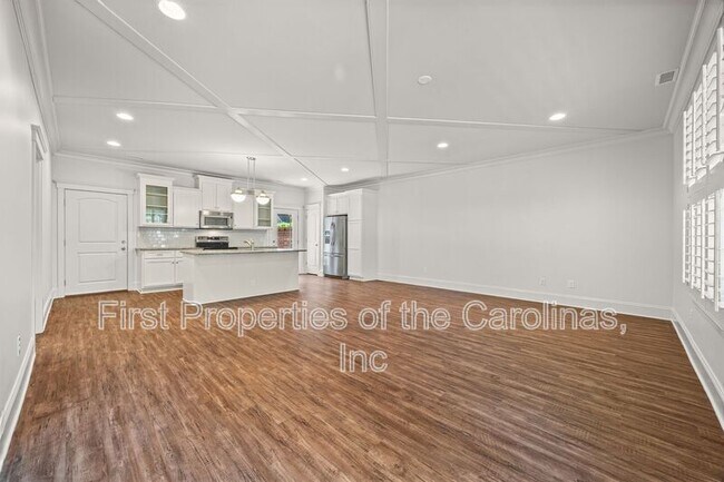 Foto del edificio - 706 Kingsley Way