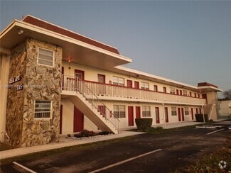 Building Photo - 5165 W Flagler St