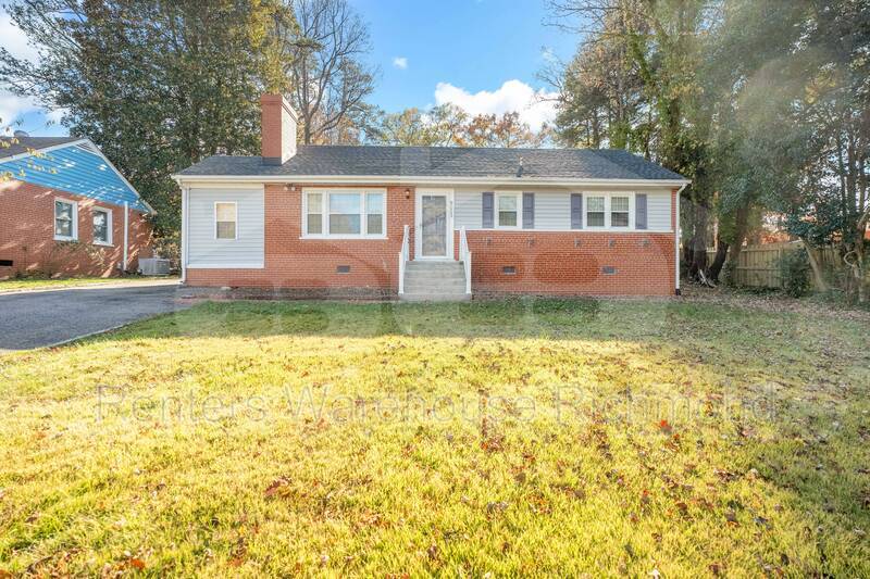 Primary Photo - 9023 Farmington Dr