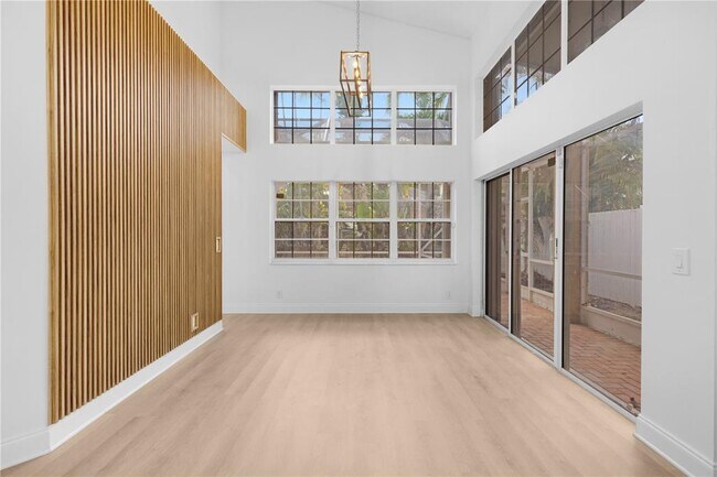 Foto del edificio - 1525 Seabay Rd