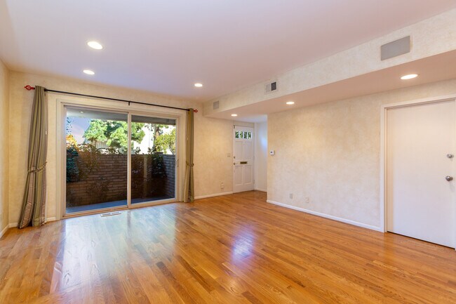 Wonderfully open layout - 4745 La Villa Marina