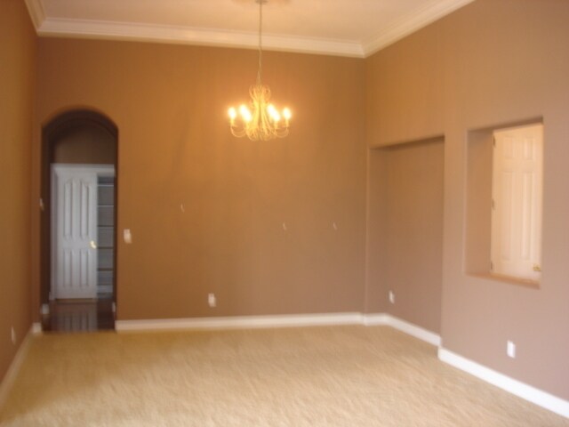 Building Photo - RARE ONE STORY EXECUTIVE HOME IN GATED COM...
