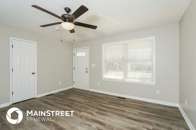 Building Photo - 8908 Greenmoore Dr