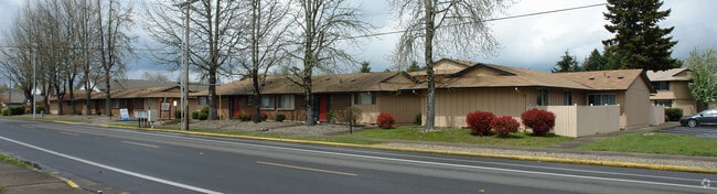 Building Photo - #314 THE MAPLES APARTMENTS