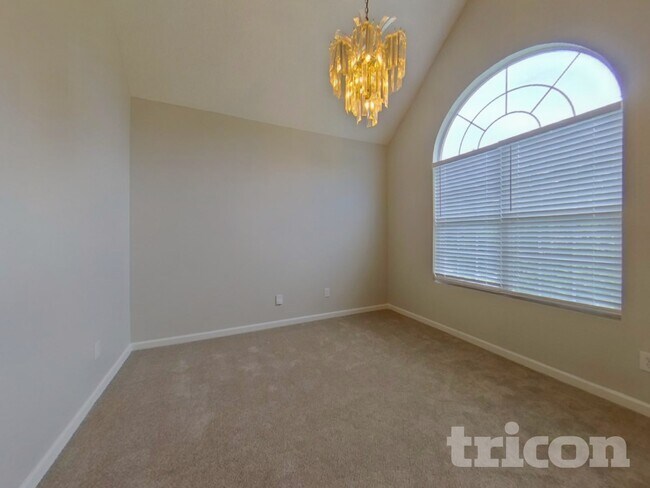Foto del edificio - 1422 Gentry Ct