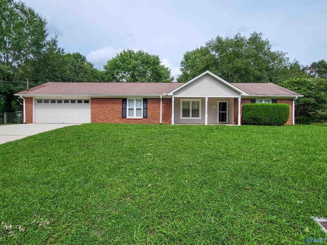 Foto principal - 308 Red Oak Rd
