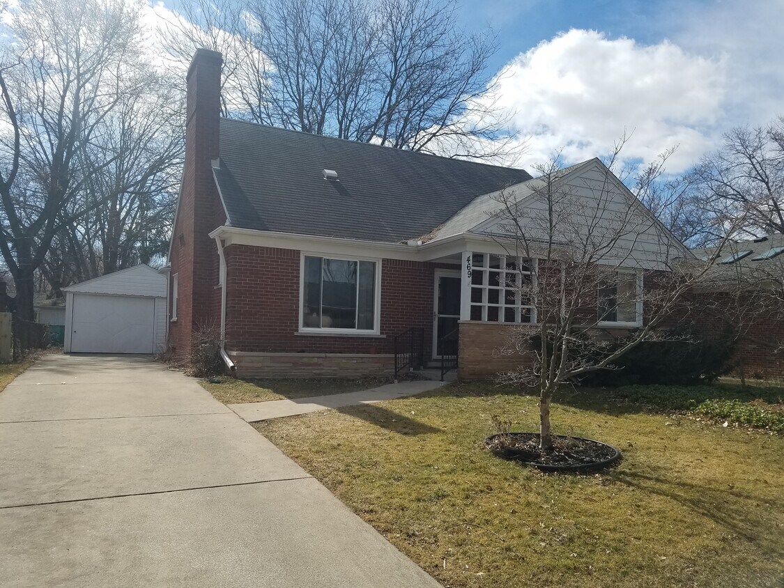 Primary Photo - 469 Bournemouth Cir