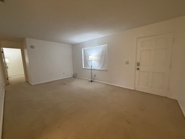 Foto del edificio - Charming 2 bedroom 1.5 bathroom home