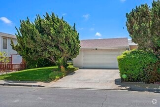 Building Photo - 4657 Huggins St