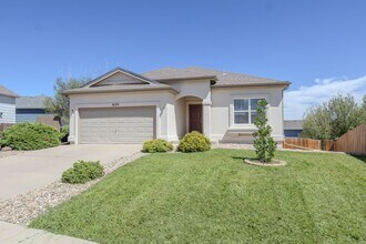 Building Photo - 8179 Meadowcrest Dr