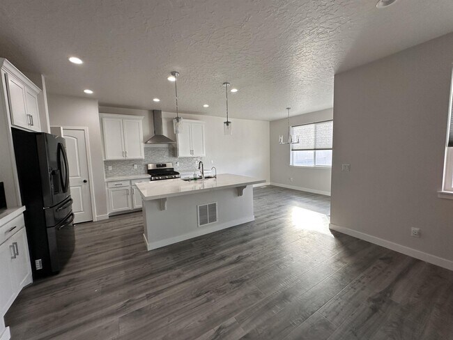 Foto del edificio - 121 N Independence Way