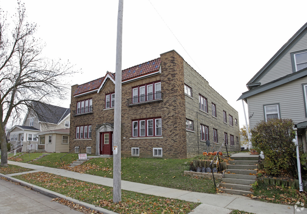 Exterior Facade - 3927 E Layton Ave