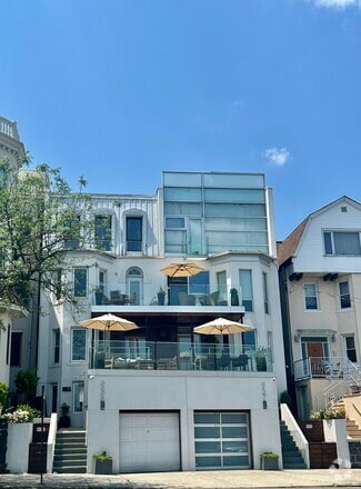 Building Photo - 957 Boulevard E