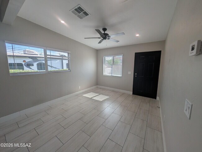 Building Photo - 703 N Richey Blvd