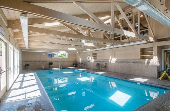 Building Photo - 300 Glenwood Cir