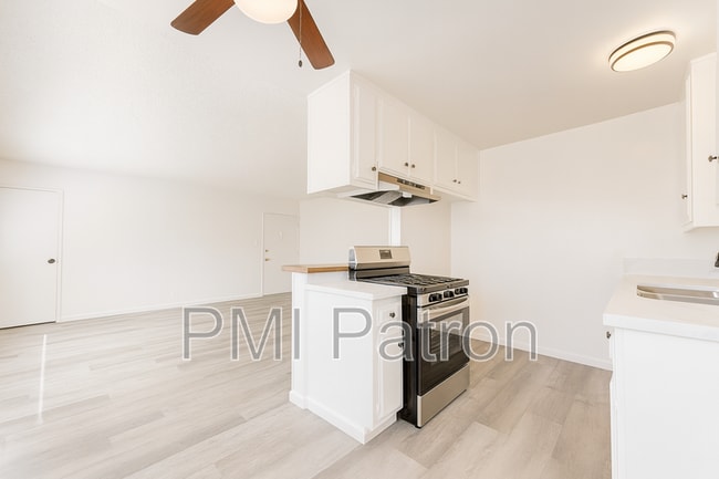 Foto del edificio - 4112 Green Ave