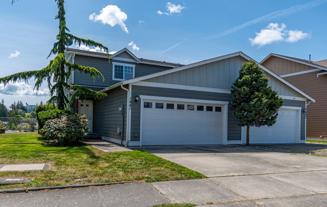 Primary Photo - 3 Bedroom, 2.5 Bath Island Place Townhome