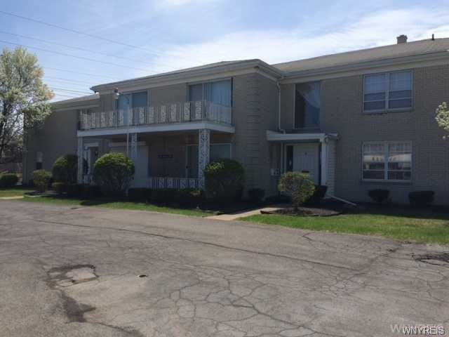 Primary Photo - 875 Maple Rd