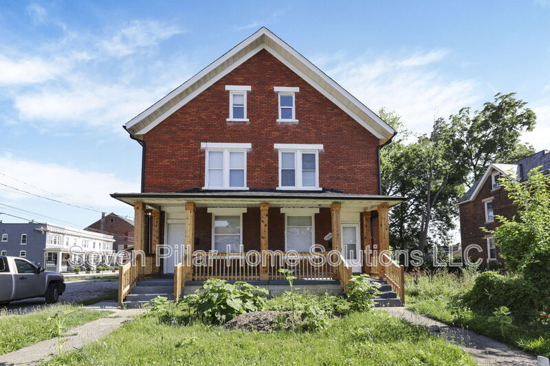 Primary Photo - 1544 Granville St