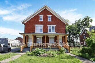 Building Photo - 1544 Granville St