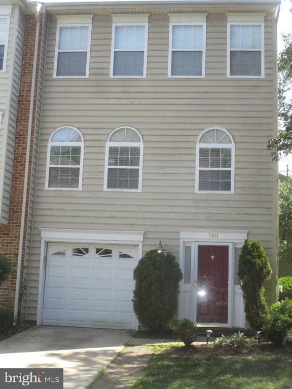 Foto del edificio - 7911 Heatherleigh Pl