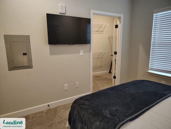 Building Photo - 120 SW 148th Dr