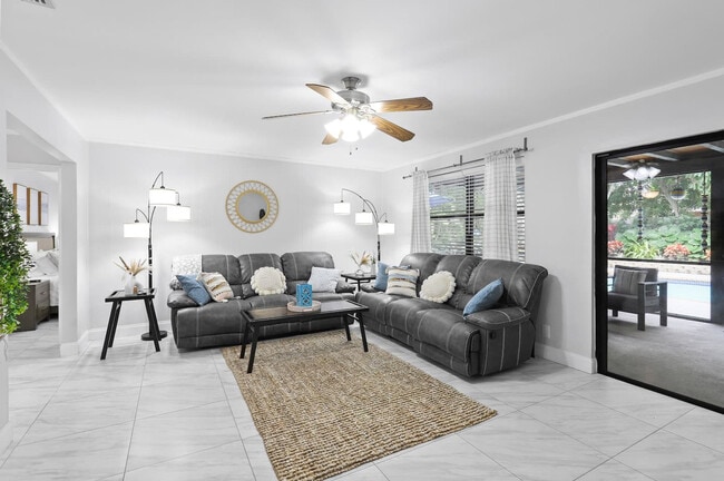 Building Photo - 4416 Fuschia Cir S