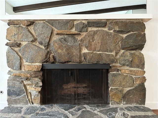 Foto del edificio - 5694 Pine Ct