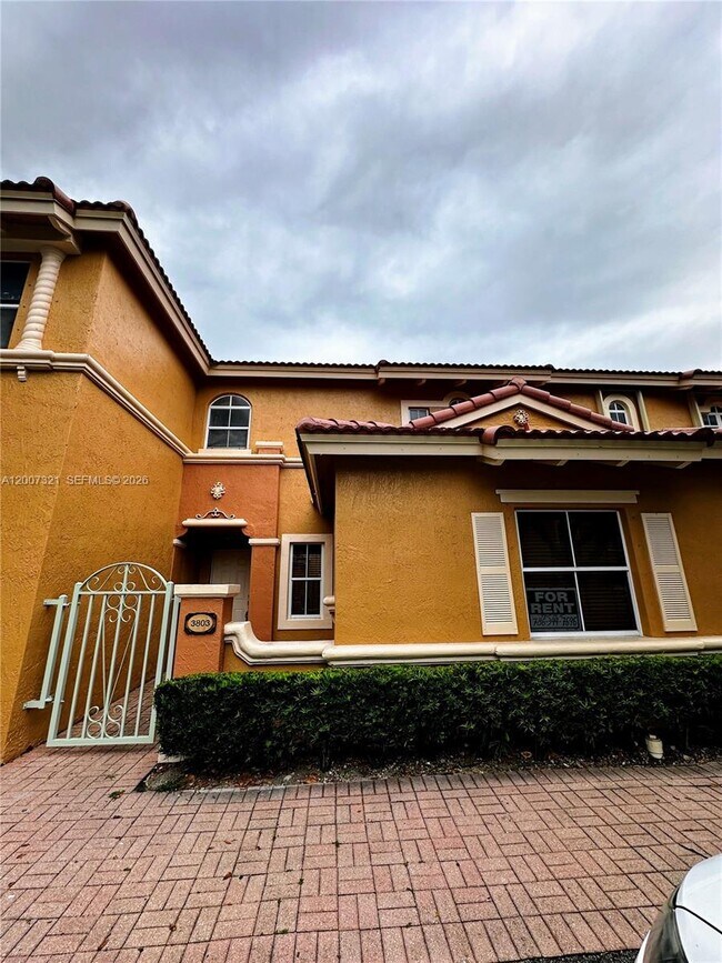Foto del edificio - 8445 NW 140th Terrace