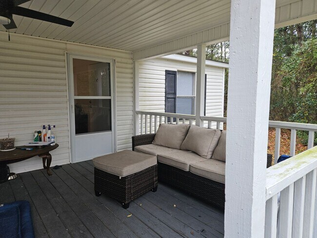 Foto del edificio - Great unfurnished 3 Bedroom, 2 bath home located in Sneads Ferry
