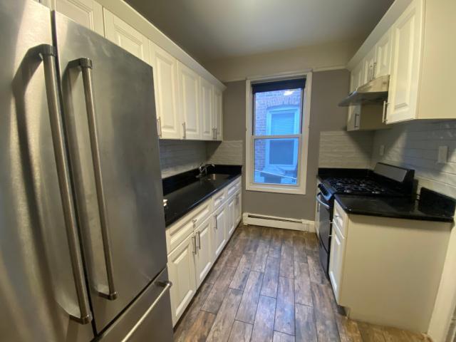 Building Photo - 1 bedroom in SUNNYSIDE NY 11104