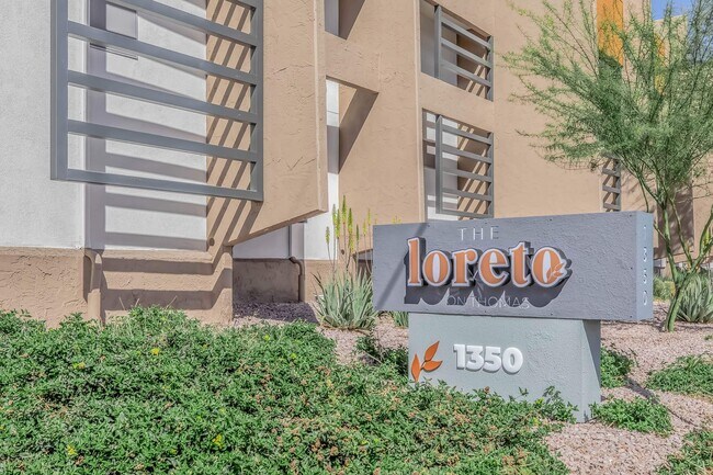 Building Photo - The Loreto Apartments